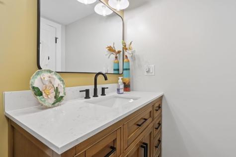 421 Mcintosh Drive Howard OH 43028