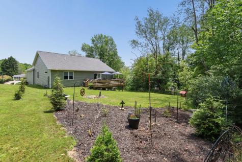 421 Mcintosh Drive Howard OH 43028