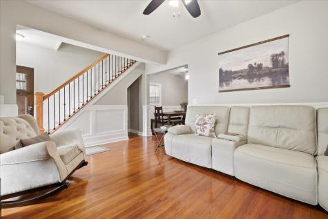 44 S Hartford Avenue Centerburg OH 43011