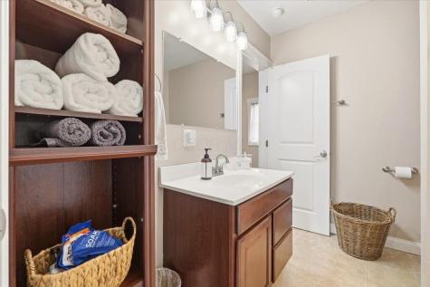 44 S Hartford Avenue Centerburg OH 43011