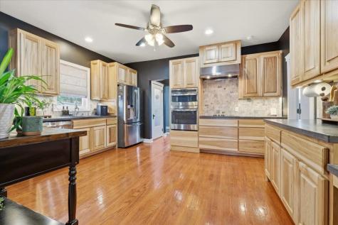 44 S Hartford Avenue Centerburg OH 43011