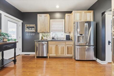 44 S Hartford Avenue Centerburg OH 43011