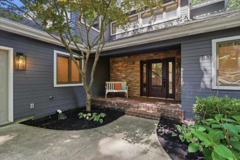 657 King Beach Drive Howard OH 43028