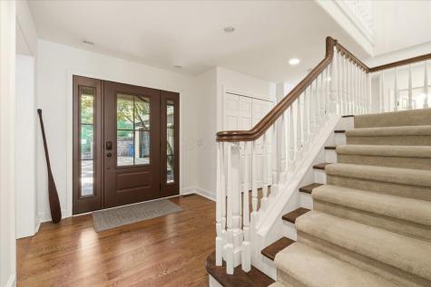 657 King Beach Drive Howard OH 43028