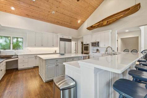 657 King Beach Drive Howard OH 43028