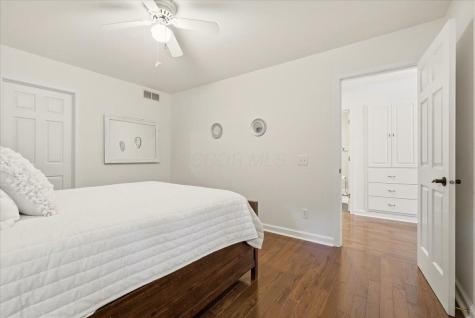 657 King Beach Drive Howard OH 43028