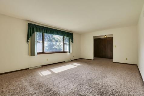 314 E Woodside Drive Gambier OH 43022