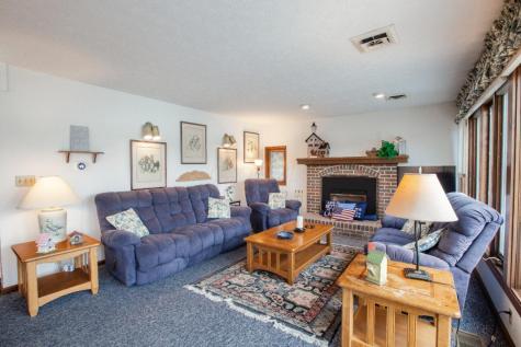 409 Lakeview Heights Drive Howard OH 43028