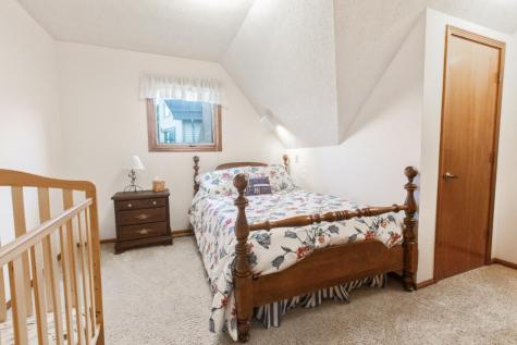 409 Lakeview Heights Drive Howard OH 43028