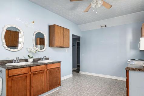 49 Columbus Road Mount Vernon OH 43050