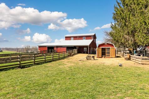 3020 Township Road 190 Fredericktown OH 43019