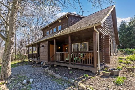 3020 Township Road 190 Fredericktown OH 43019