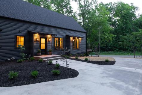 399 Valleyridge Drive Howard OH 43028