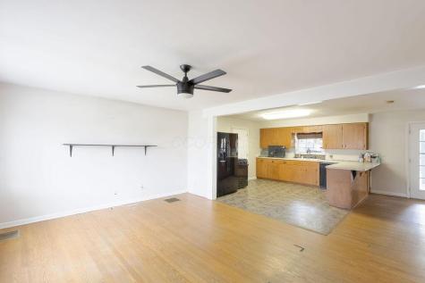 15 Summit Drive Fredericktown OH 43019