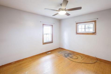 15 Summit Drive Fredericktown OH 43019