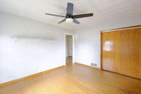 15 Summit Drive Fredericktown OH 43019