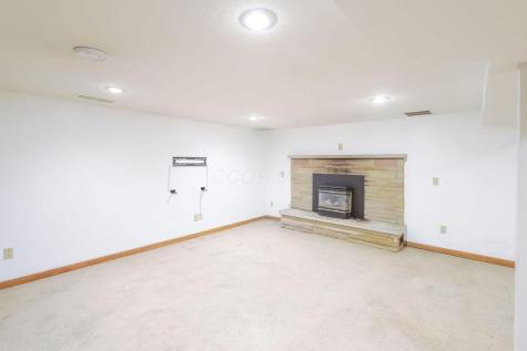 15 Summit Drive Fredericktown OH 43019