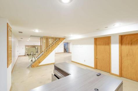 15 Summit Drive Fredericktown OH 43019