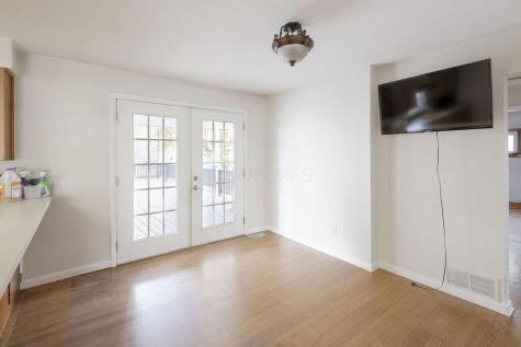 15 Summit Drive Fredericktown OH 43019