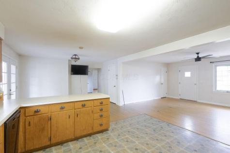 15 Summit Drive Fredericktown OH 43019