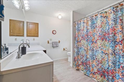 11455 Colwill Road Gambier OH 43022