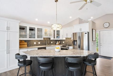 401 Lakeview Heights Drive Howard OH 43028