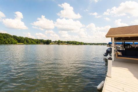 401 Lakeview Heights Drive Howard OH 43028