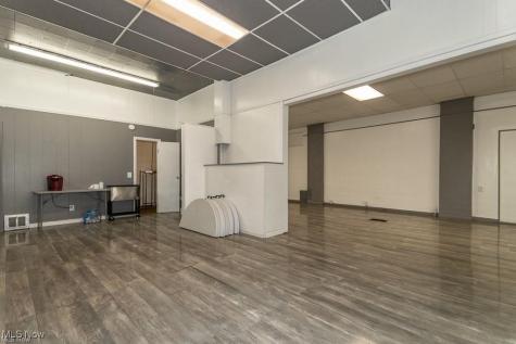 455 E 200th Street Euclid OH 44119