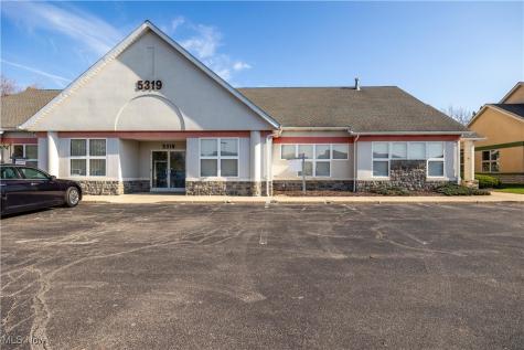 5319 Meadow Lane Court Elyria OH 44035