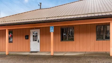 139 S Kennebec Avenue Mcconnelsville OH 43756