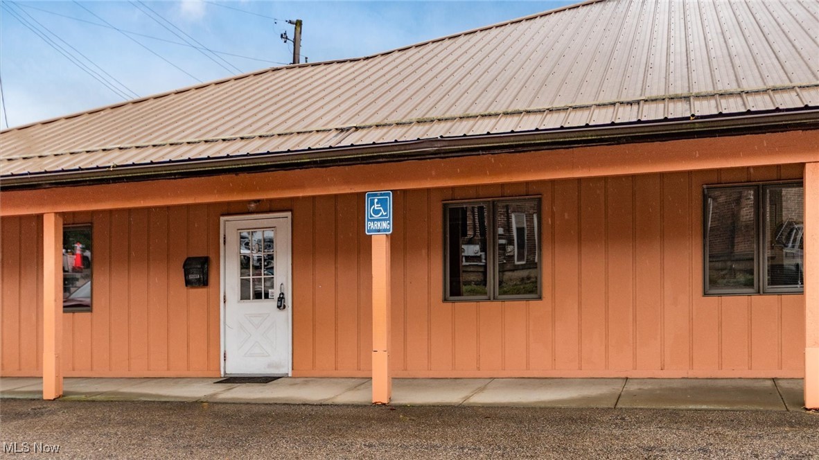 139 S Kennebec Avenue Mcconnelsville OH 43756