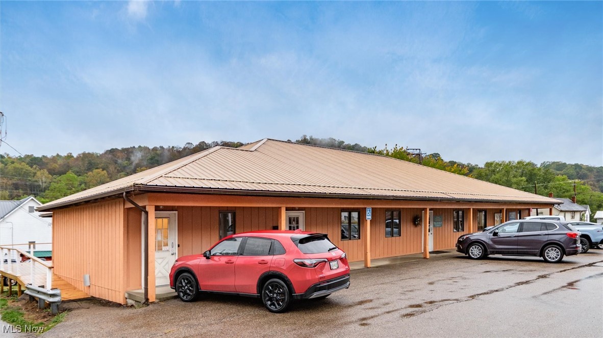 139 S Kennebec Avenue Mcconnelsville OH 43756