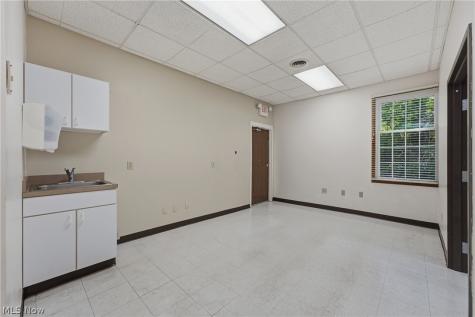 4368 Dressler Road NW Canton OH 44718