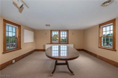 816 E Turkeyfoot Lake Road Akron OH 44319