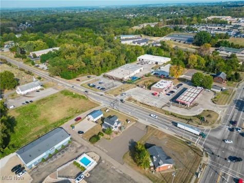 816 E Turkeyfoot Lake Road Akron OH 44319