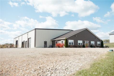 59715 West Road New Concord OH 43762