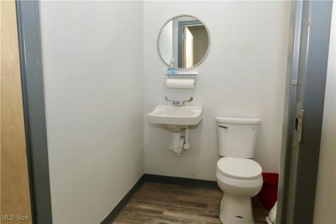 375 Lear Road Avon Lake OH 44012