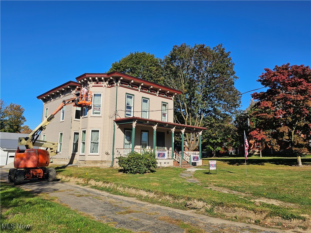 14576 W Park Street Burton OH 44021