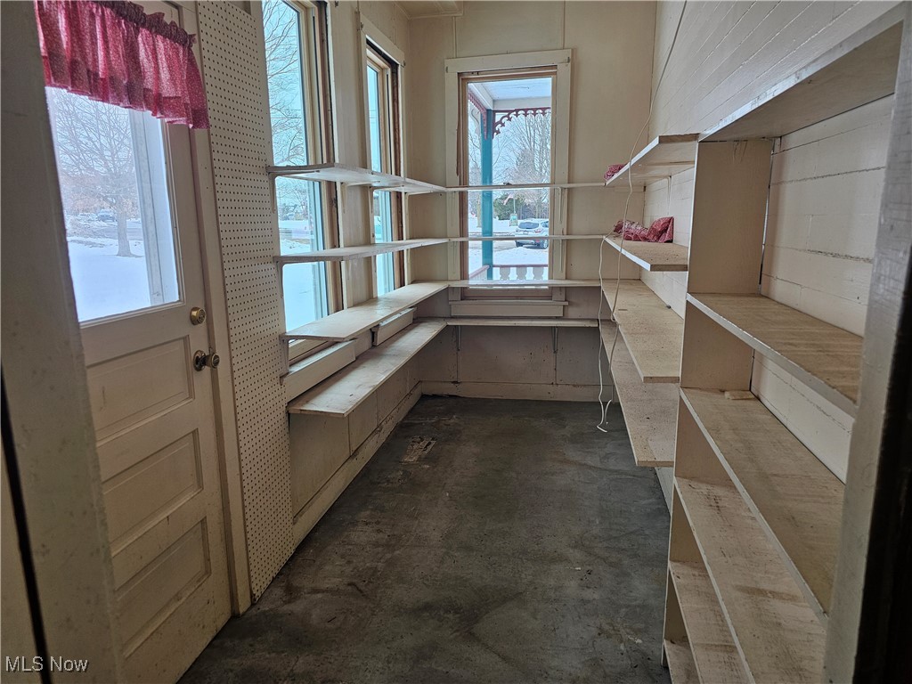 14576 W Park Street Burton OH 44021