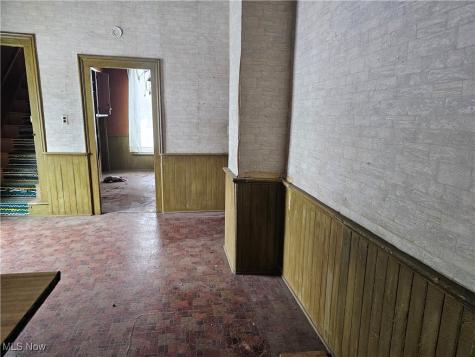 14576 W Park Street Burton OH 44021