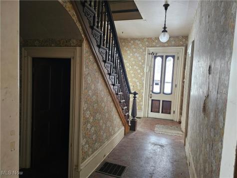 14576 W Park Street Burton OH 44021