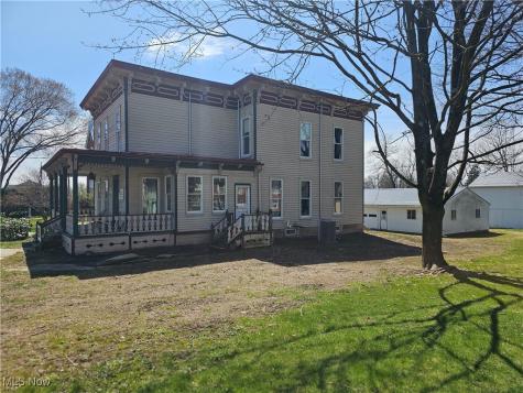 14576 W Park Street Burton OH 44021