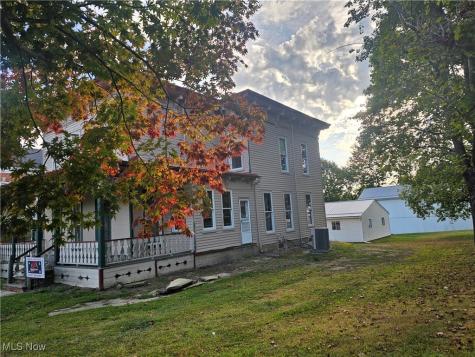 14576 W Park Street Burton OH 44021