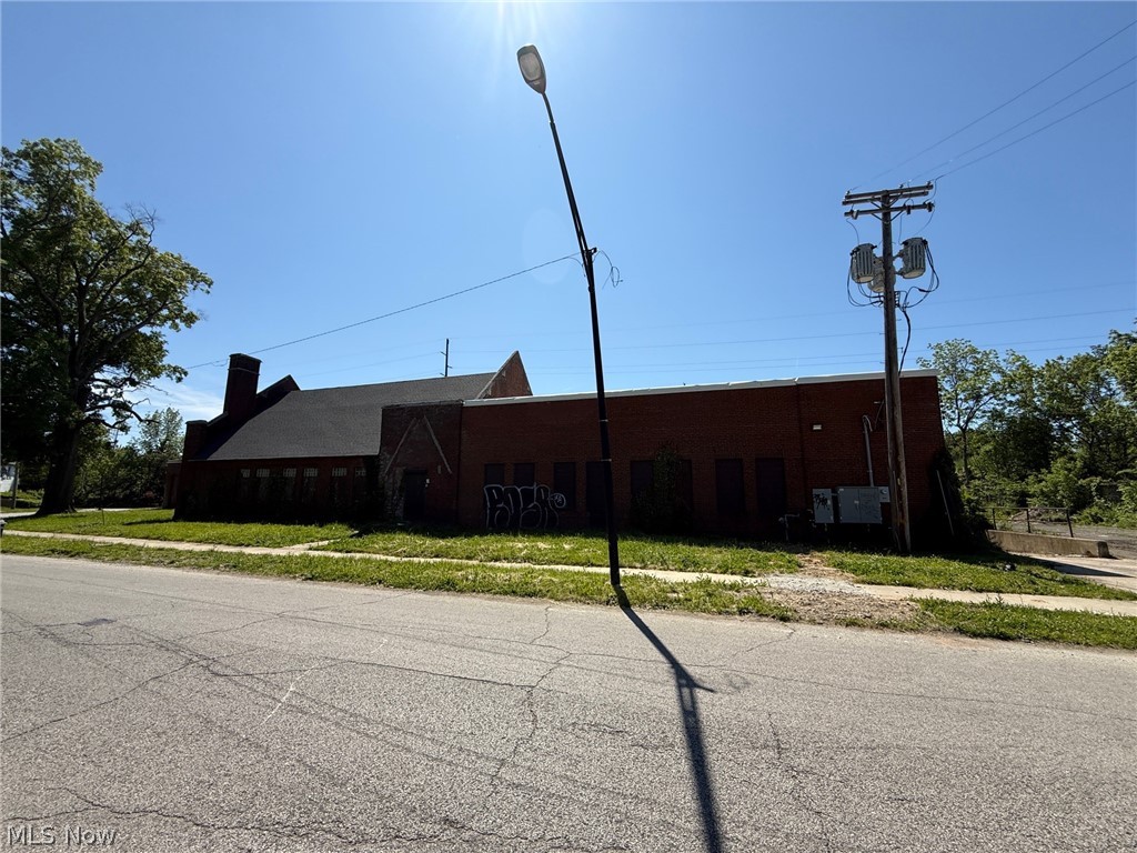 1766 E 133rd Street East Cleveland OH 44112