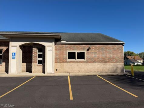 4824 Cleveland Avenue S Canton OH 44707