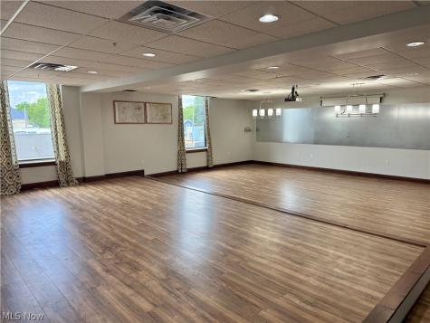 641 Lincoln Way W Massillon OH 44647