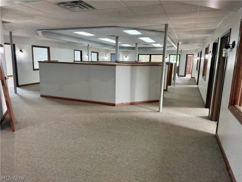 641 Lincoln Way W Massillon OH 44647