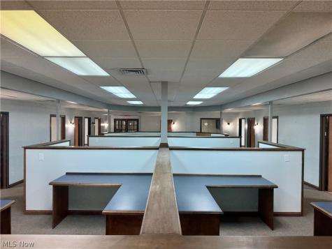 641 Lincoln Way W Massillon OH 44647