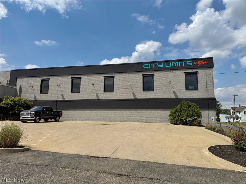 641 Lincoln Way W Massillon OH 44647