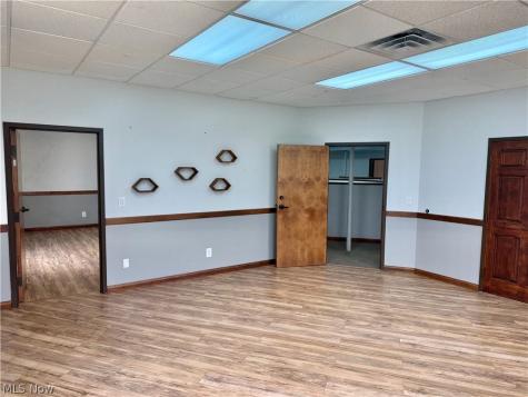 641 Lincoln Way W Massillon OH 44647